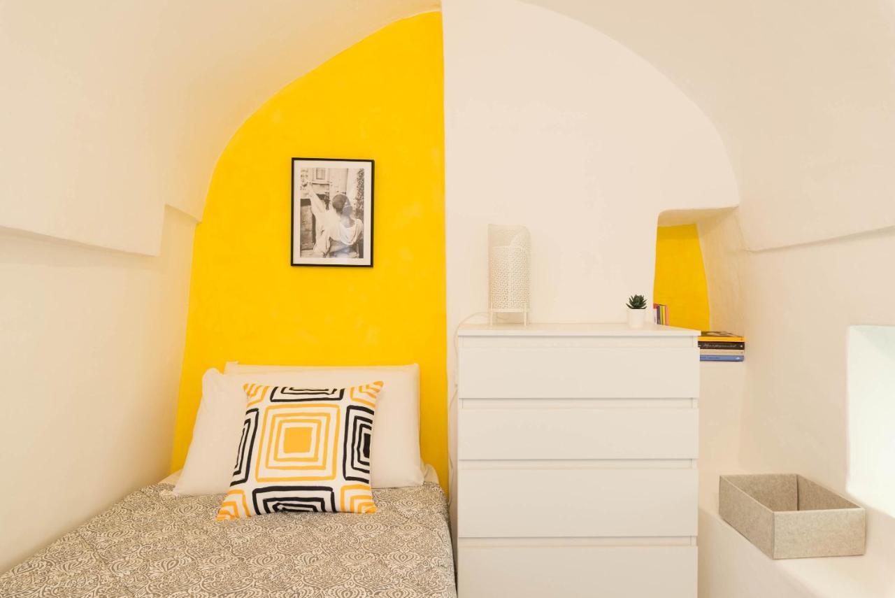Bianco Sale Holiday Home - Seaview Terraces オストゥーニ エクステリア 写真