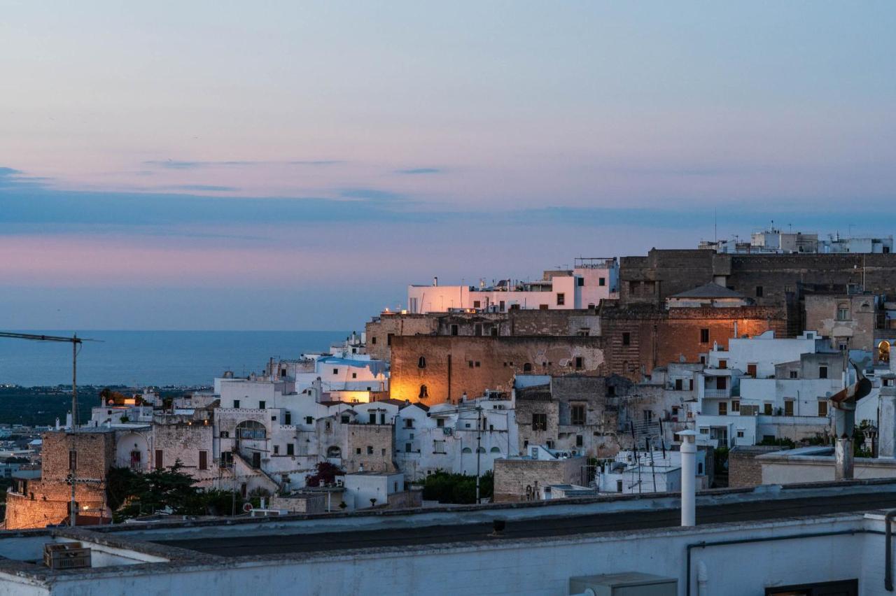 Bianco Sale Holiday Home - Seaview Terraces オストゥーニ エクステリア 写真